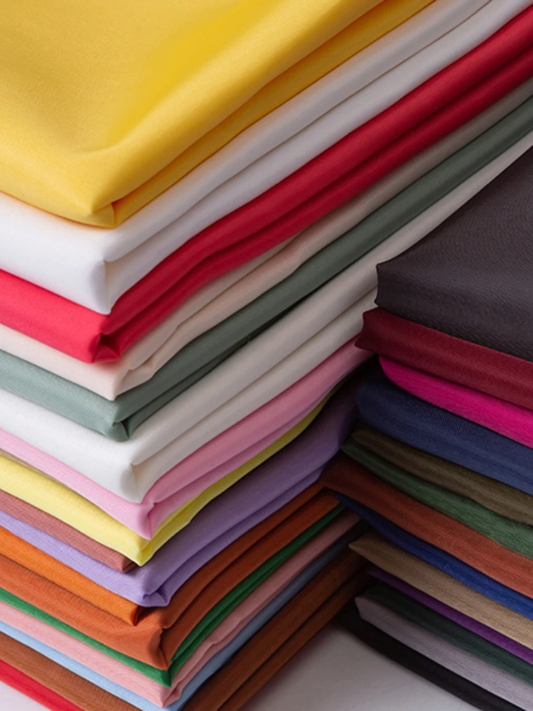 Width 59'' Solid Color Comfortable High Density Polyester Taff Fabric By The Yard For Suit Windbreaker Case Bag Lining Material
Width 59'' Solid Color Comfortable High Density Polyester Taff Fabric By The Yard For Suit Windbreaker Case Bag Lining Material