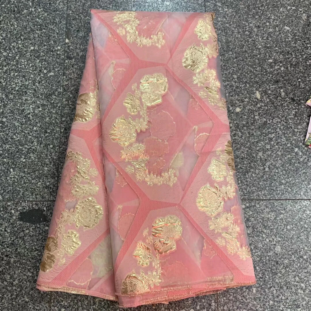 2021 New Pink French Jacquard Lace Fabric African Brocade Lace Fabric Nigerian Organza Lace Fabric For Wedding Party LJK20134A
2021 New Pink French Jacquard Lace Fabric African Brocade Lace Fabric Nigerian Organza Lace Fabric For Wedding Party LJK20134A