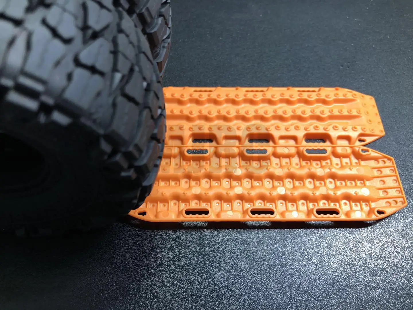 For Trax Trx4 Guard Bronco Axial Scx10 90046 90047 D90 D110 escape board climbing car skid plate 1/10 Rc tracked vehicle
For Trax Trx4 Guard Bronco Axial Scx10 90046 90047 D90 D110 escape board climbing car skid plate 1/10 Rc tracked vehicle