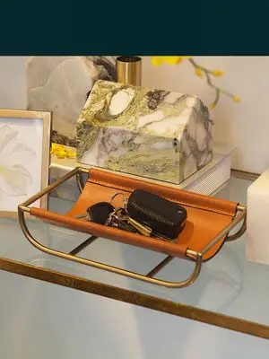 Classic simple leather tray creative small model room soft decoration entrance key storage box decoration
Classic simple leather tray creative small model room soft decoration entrance key storage box decoration