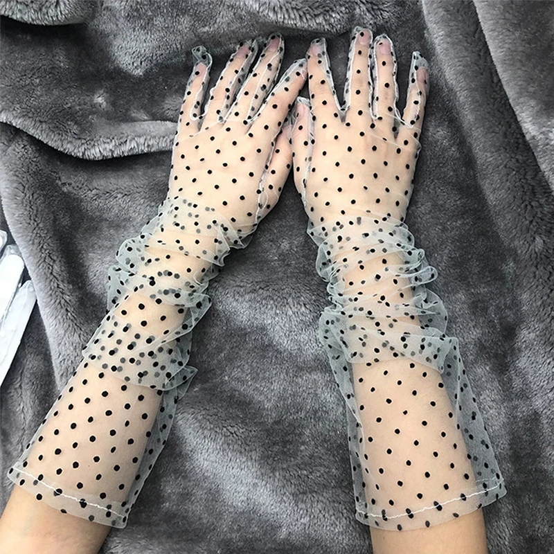 New 1 Pair Women Short Tulle Gloves Stretchy Lace Spots Full Finger Mittens Mesh Lace Gloves
New 1 Pair Women Short Tulle Gloves Stretchy Lace Spots Full Finger Mittens Mesh Lace Gloves