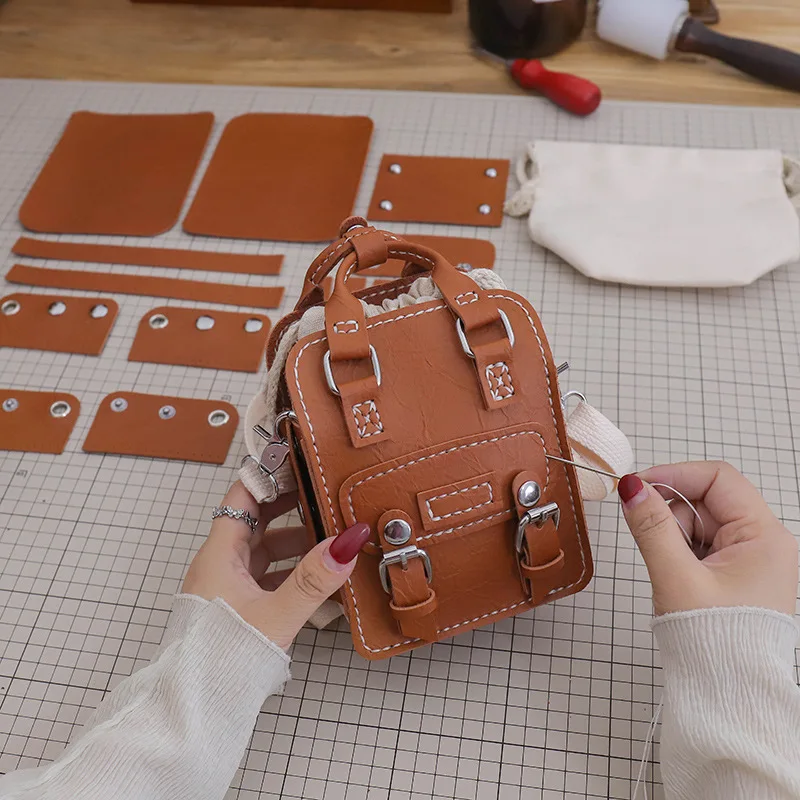 Customize Handmade Handbag Shoulder Strap Leather Bag Bottoms Vintage PU Bag With Hardware Accessories DIY Messenger Bag Set
Customize Handmade Handbag Shoulder Strap Leather Bag Bottoms Vintage PU Bag With Hardware Accessories DIY Messenger Bag Set