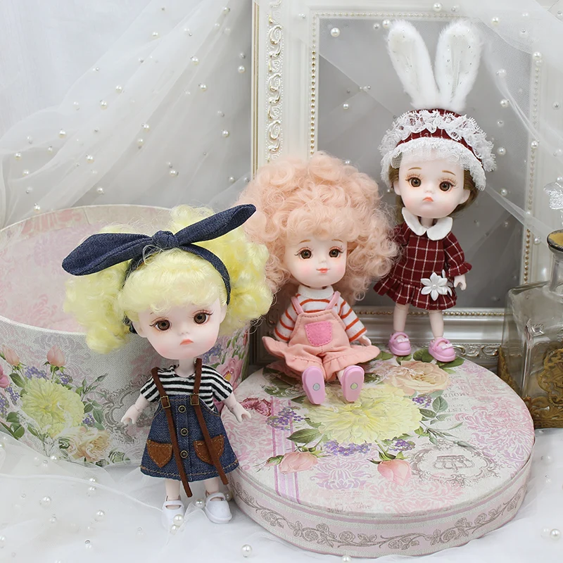 Middie Blythe Doll Casual Pink Overall Dress 3 Middie Blythe Doll Casual Pink Overall Dress 3