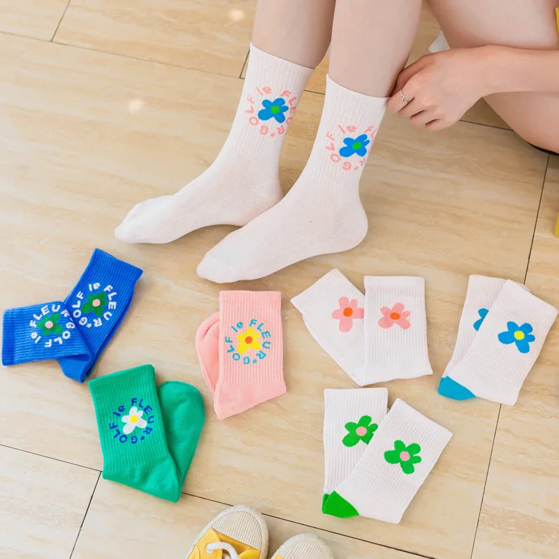 Flower Style Casual Cool Sweet Soft Comfortable Breathable Mid-Calf Women 's Socks
Flower Style Casual Cool Sweet Soft Comfortable Breathable Mid-Calf Women 's Socks