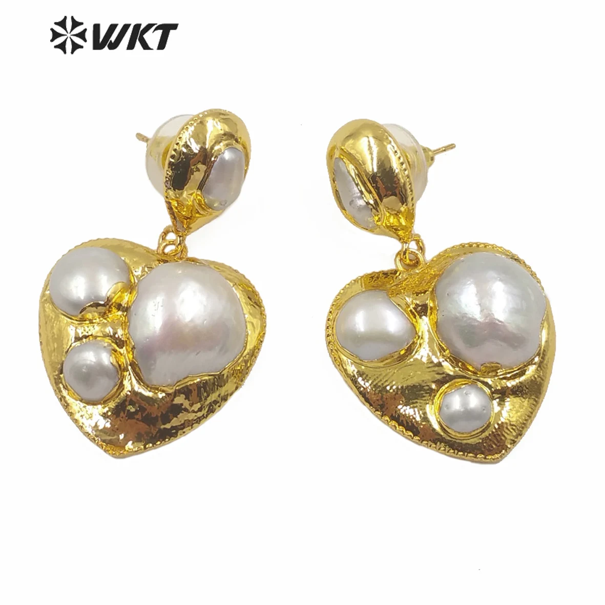 WT-MPE019 New Design Fashion Gold Bezel Heart Pearl Earrings Women Loved Gift For Girl Or Friend White Natural Decorative
WT-MPE019 New Design Fashion Gold Bezel Heart Pearl Earrings Women Loved Gift For Girl Or Friend White Natural Decorative