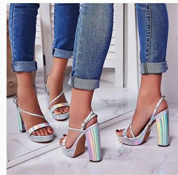 Fashion Laser Intrigue Leather Platform Sandals Women Ankle Strap Chunky Heel Sandal Woman Peep Toe Cut Out Party Dress Shoe
Fashion Laser Intrigue Leather Platform Sandals Women Ankle Strap Chunky Heel Sandal Woman Peep Toe Cut Out Party Dress Shoe