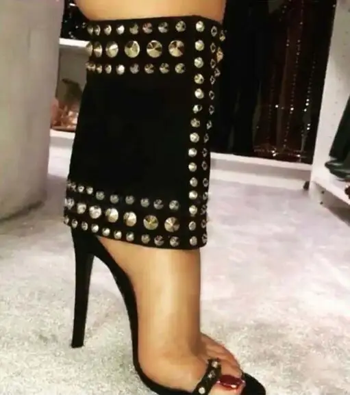 Woman Punk Style Black Suede Metal Rivets Studded Sandals Boots Female Clip Toe Thin Heels Hollow Out Summer Short Ankle Botas
Woman Punk Style Black Suede Metal Rivets Studded Sandals Boots Female Clip Toe Thin Heels Hollow Out Summer Short Ankle Botas