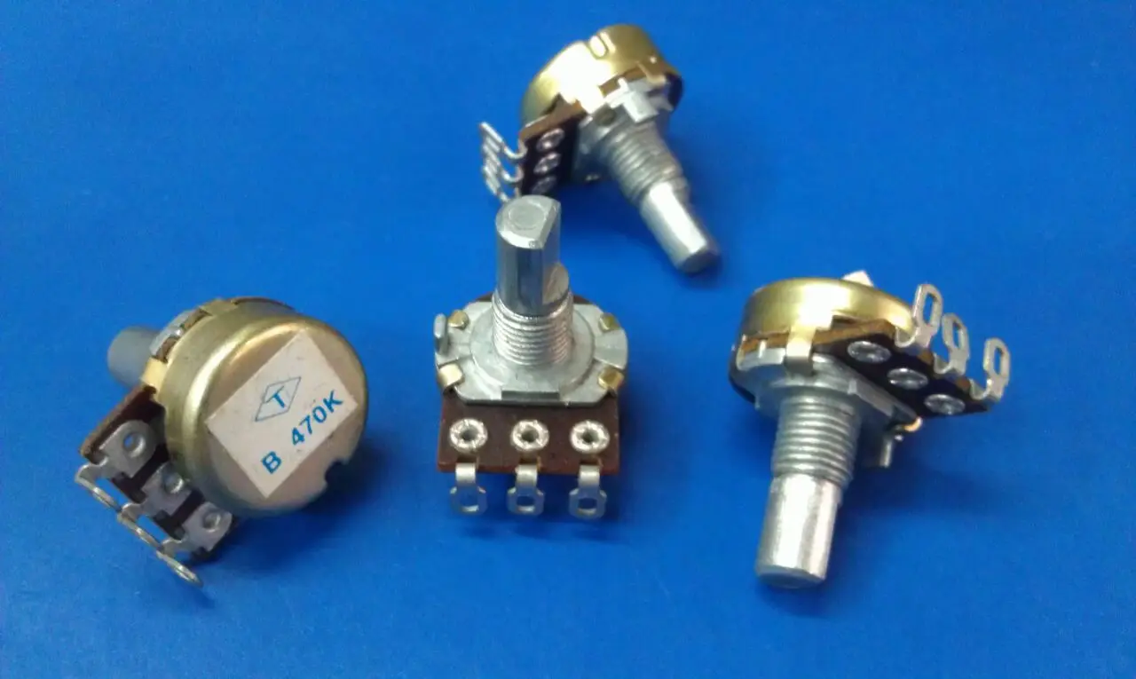Taiwan t brand 16 single potentiometer b470k half shaft length 15mm power amplifier volume rotary potentiometer
Taiwan t brand 16 single potentiometer b470k half shaft length 15mm power amplifier volume rotary potentiometer