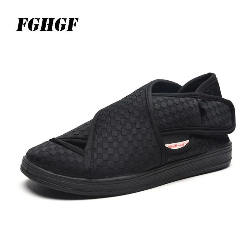 Diabetic flat shoes full width show finger fish mouth cold cloth shoes bloated wide deformation feet casual shoes driver shoes
Diabetic flat shoes full width show finger fish mouth cold cloth shoes bloated wide deformation feet casual shoes driver shoes