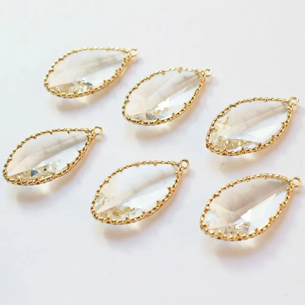 4pcs Lace Edge Color Preserving Pendant DIY Earring Jewelry Bracelet Necklace Handmade Material Accessories
4pcs Lace Edge Color Preserving Pendant DIY Earring Jewelry Bracelet Necklace Handmade Material Accessories