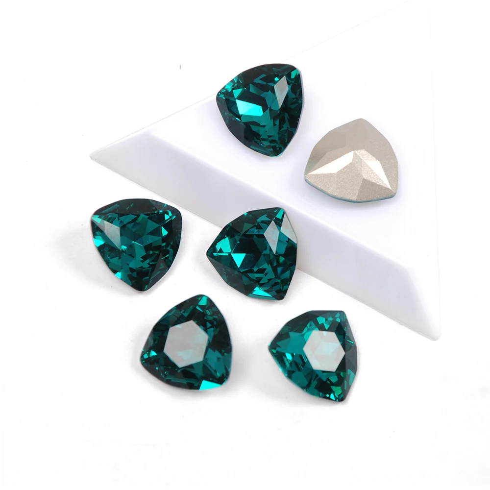 YANRUO 4706 Blue Zircon Color Trilliant Shape Rhinestones Shiny Crystals Nail On Rhinestone For 3D DIY Nails Art Decoration
YANRUO 4706 Blue Zircon Color Trilliant Shape Rhinestones Shiny Crystals Nail On Rhinestone For 3D DIY Nails Art Decoration
