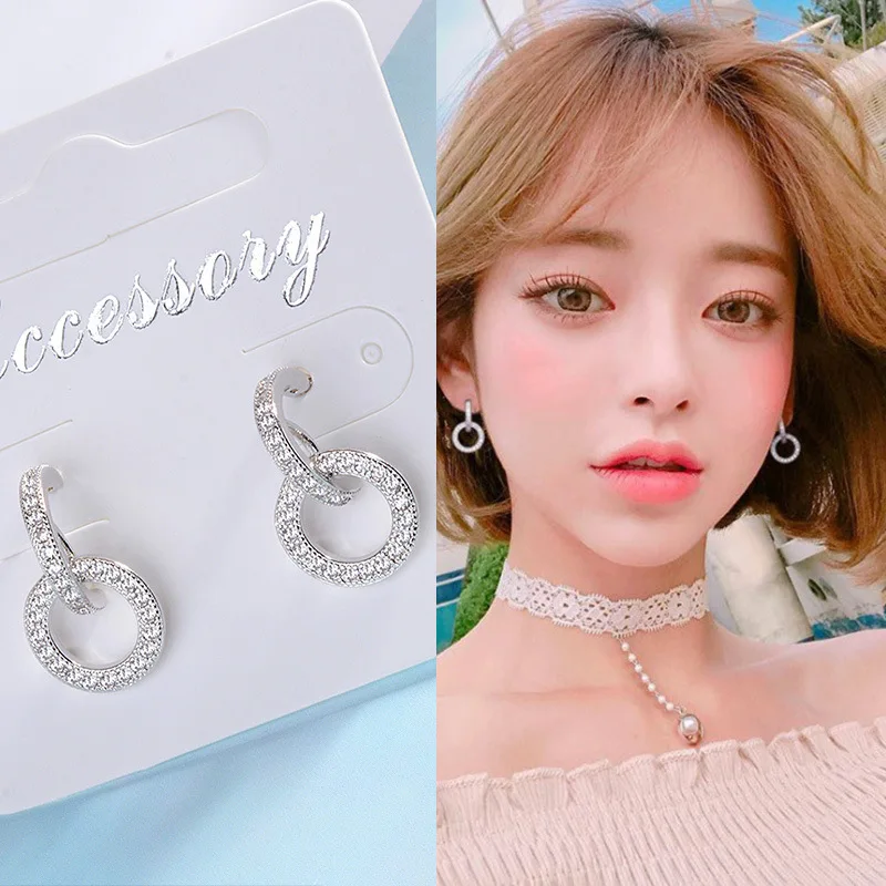 2021 New Design Fashion Hanging Earrings Geometric Round Shiny Rhinestone Earrings Women's Jewelry Wholesale
2021 New Design Fashion Hanging Earrings Geometric Round Shiny Rhinestone Earrings Women's Jewelry Wholesale