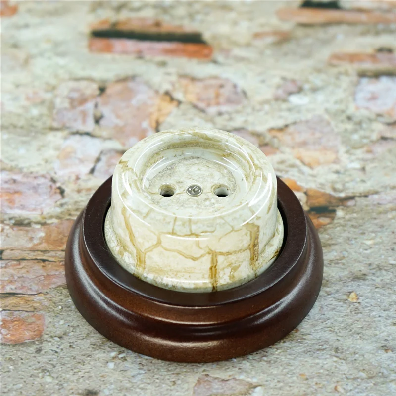 European Vintage Porcelain Wall Socket Retro Ceramic No Earthing Socket With Wooden Frame
European Vintage Porcelain Wall Socket Retro Ceramic No Earthing Socket With Wooden Frame