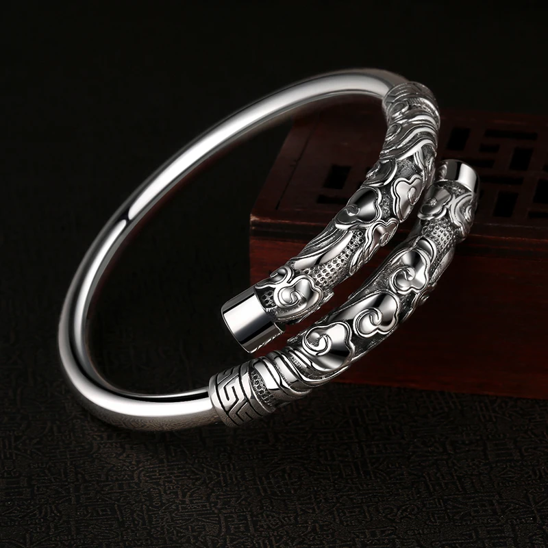 ★New original vintage 999 sterling silver bracelet Monkey King wu xiangyun ruyi anaglyph great bracelets
★New original vintage 999 sterling silver bracelet Monkey King wu xiangyun ruyi anaglyph great bracelets