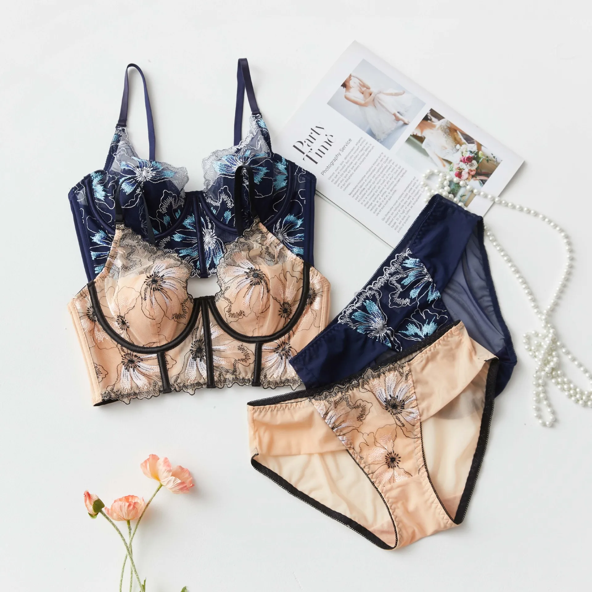 Big breasts show small high-end lingerie panty embroidered lace underwear women's thin cotton bra sexy upper gather bra set
Big breasts show small high-end lingerie panty embroidered lace underwear women's thin cotton bra sexy upper gather bra set