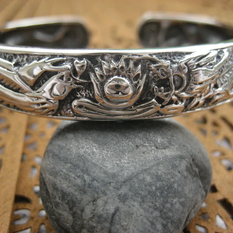 Thai silver silver in extremely good fortune bracelet traditional silver bracelet female national wind characteristics
Thai silver silver in extremely good fortune bracelet traditional silver bracelet female national wind characteristics