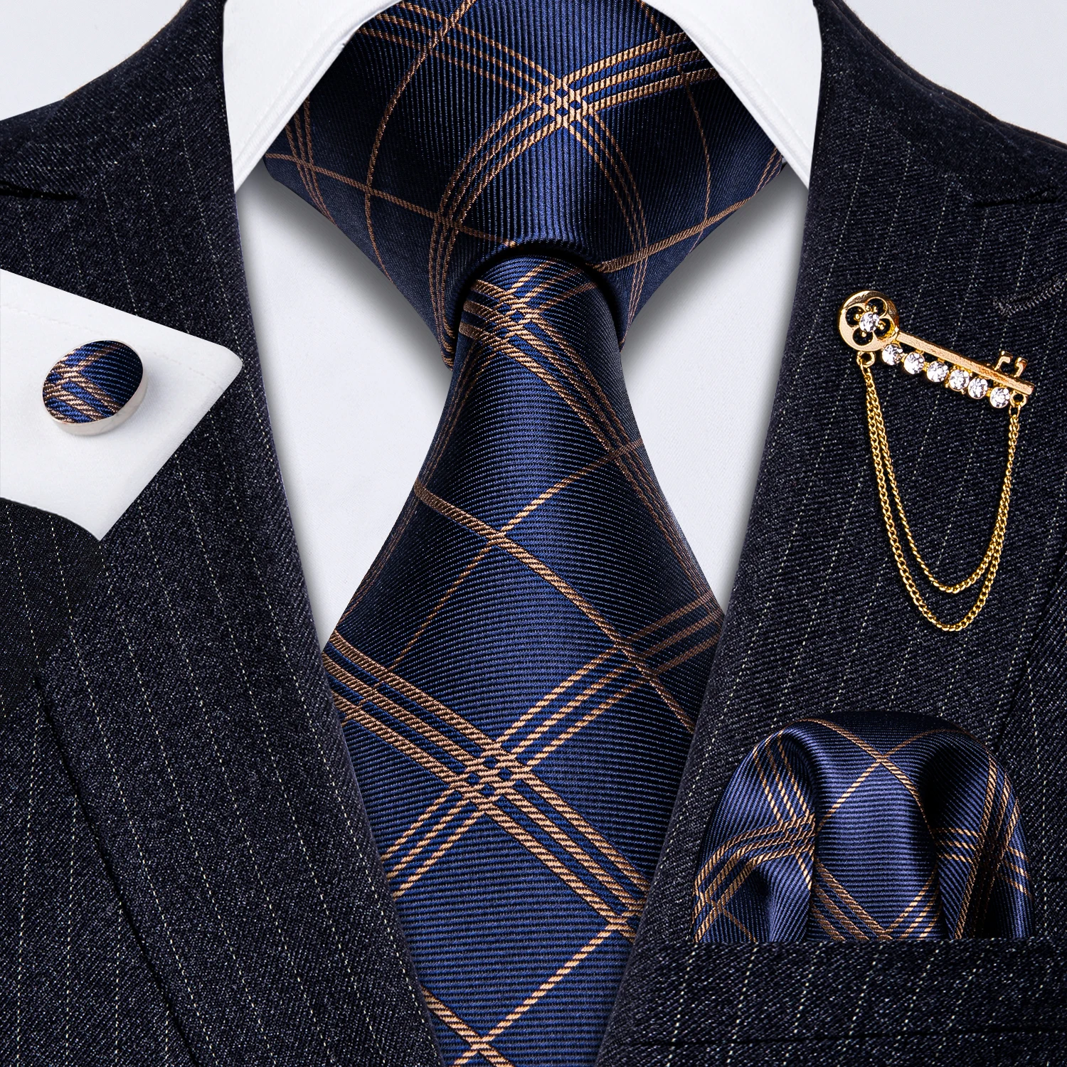 Fahsion Gold Plaid Men Tie Brooch Set Silk Tie For Men Gifts Necktie Handkerchief Cufflinks Set Barry.Wang Designer Tie GS-5233
Fahsion Gold Plaid Men Tie Brooch Set Silk Tie For Men Gifts Necktie Handkerchief Cufflinks Set Barry.Wang Designer Tie GS-5233