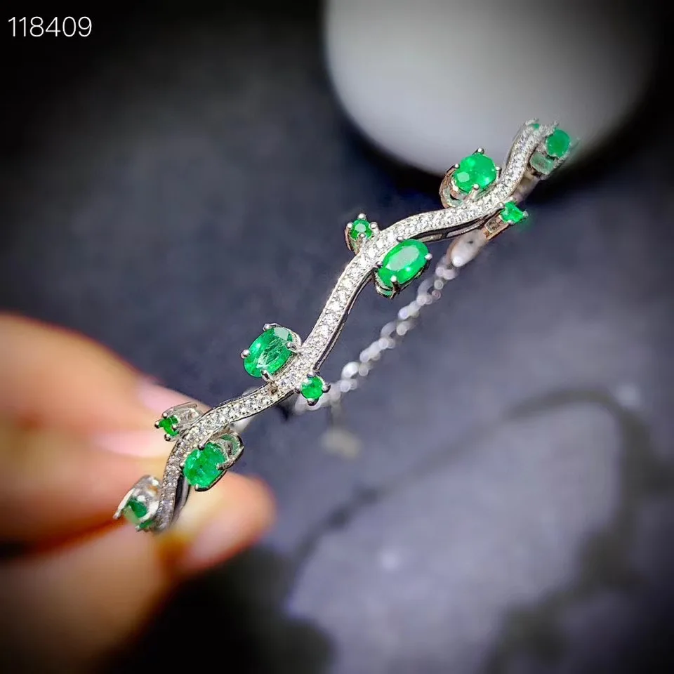 Classic design natural emerald bracelet crystal good color beautiful 925 Silver Handmade beautiful goddess
Classic design natural emerald bracelet crystal good color beautiful 925 Silver Handmade beautiful goddess