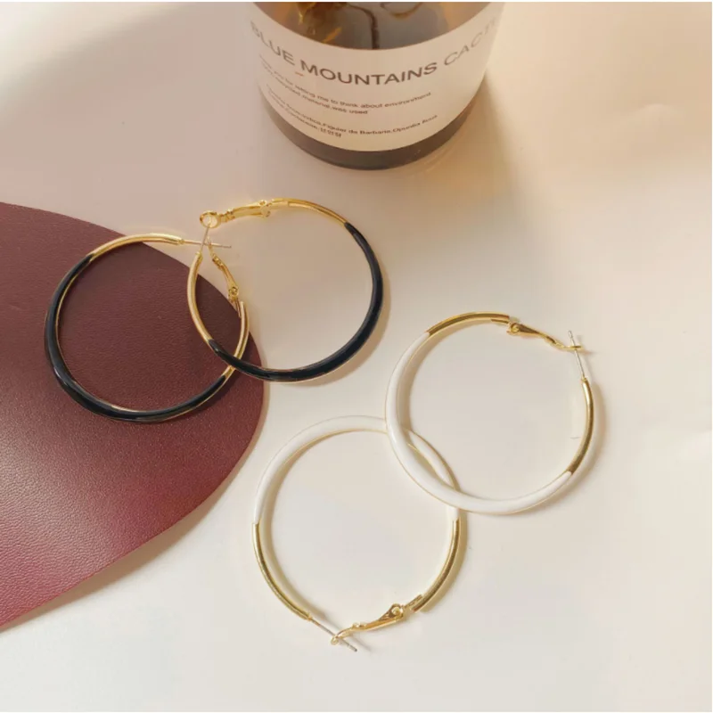 925 Silver Needle Earrings Plated 24 karat Gold Earring Women Earrings Hoop Earrings Fashion Personality Big Ear ring
925 Silver Needle Earrings Plated 24 karat Gold Earring Women Earrings Hoop Earrings Fashion Personality Big Ear ring