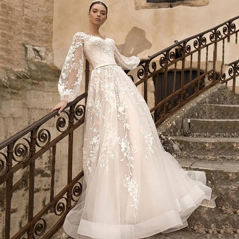 Robe de Mariage 2021 Elegant Champagne Wedding Dress Long Sleeve Lace Bride Dresses Women Castle Church Wedding Gowns Vintage
Robe de Mariage 2021 Elegant Champagne Wedding Dress Long Sleeve Lace Bride Dresses Women Castle Church Wedding Gowns Vintage