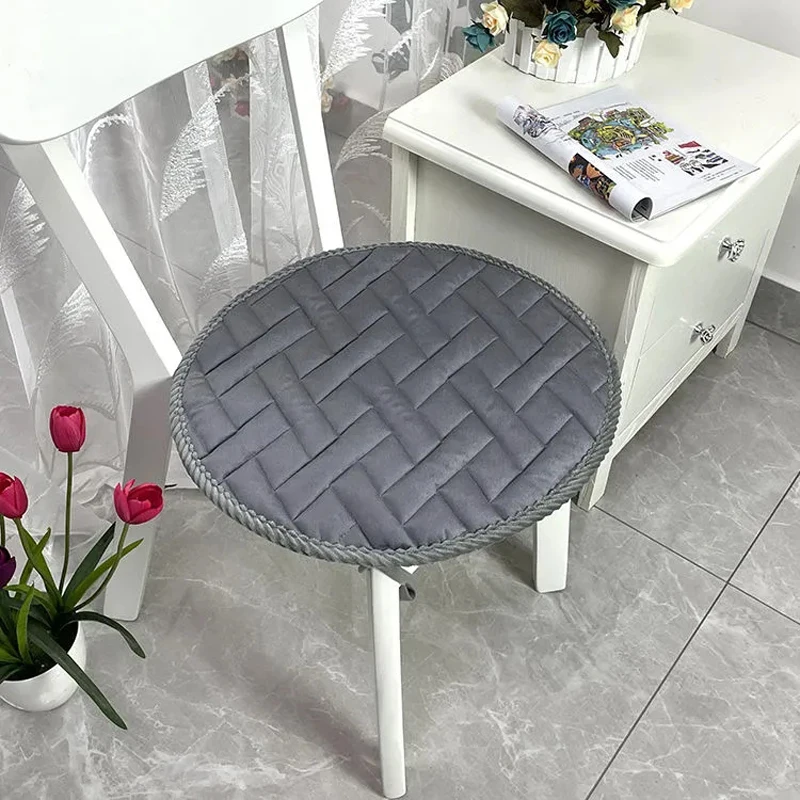 Nordic Style Thickened Short Plush Cushion Household Wicker Chair Cushion Round Stool Cushion Pure Color Non-slip Chair Mat
Nordic Style Thickened Short Plush Cushion Household Wicker Chair Cushion Round Stool Cushion Pure Color Non-slip Chair Mat