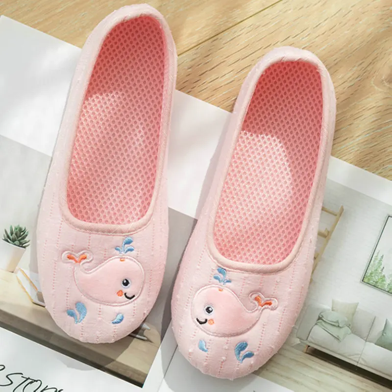 Летние розовые домашние тапочки Kawaii для девочек с героями мультфильмов, женские тапочки, нескользящие уличные женские тапочки, домашняя обувь для взрослых
Летние розовые домашние тапочки Kawaii для девочек с героями мультфильмов, женские тапочки, нескользящие уличные женские тапочки, домашняя обувь для взрослых