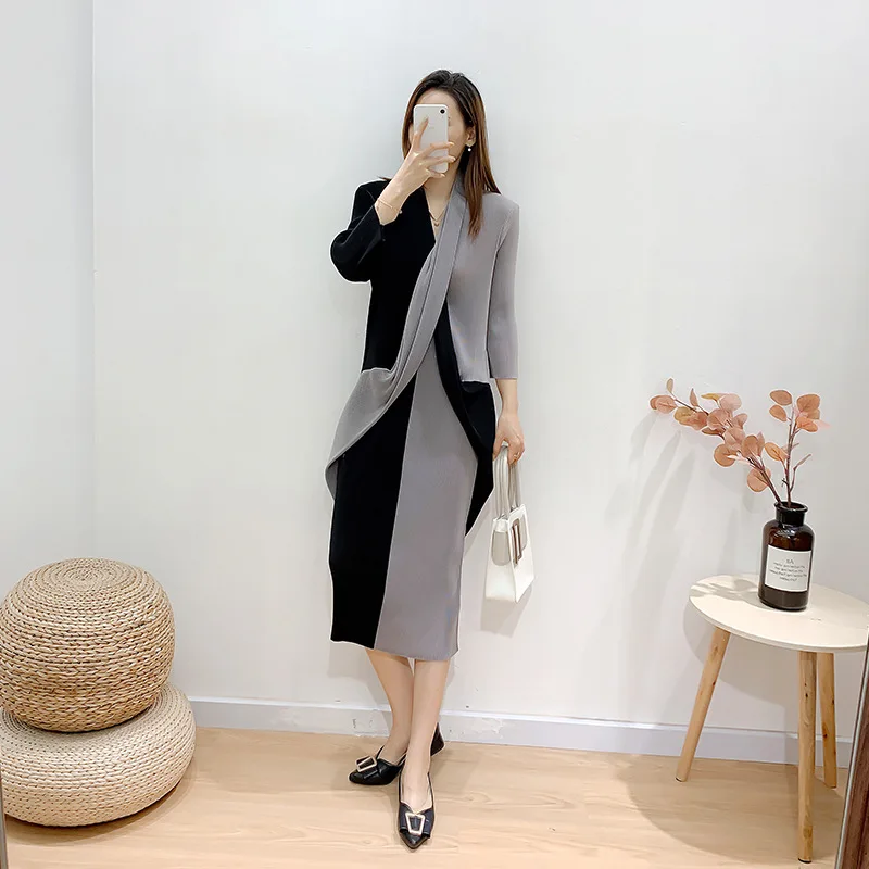 Women Spring Autumn 2020 New Style Temperament French Design Pleated Dress
Women Spring Autumn 2020 New Style Temperament French Design Pleated Dress