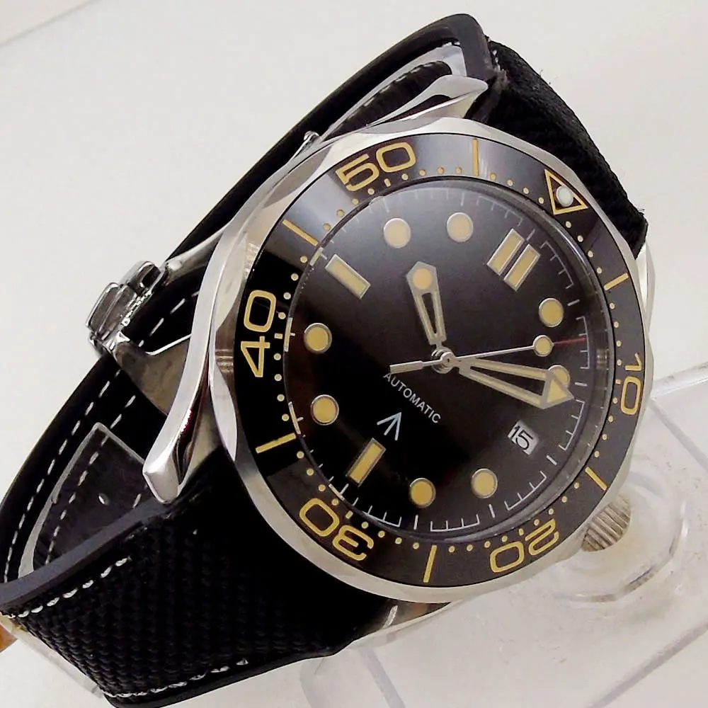Mechanical 41mm Men Watch Sapphire Glass Rubber Band MIYOTA Movement Rotating Bezel Date Window
Mechanical 41mm Men Watch Sapphire Glass Rubber Band MIYOTA Movement Rotating Bezel Date Window
