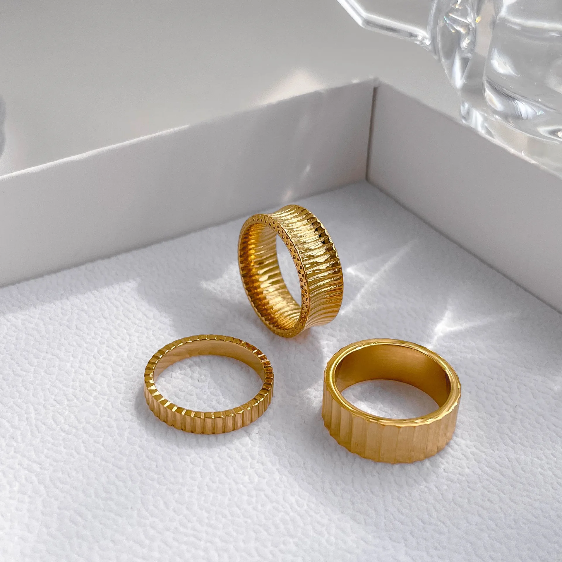 Minimalist 316L Stainless Steel Rings For Women Round Shape Chunky Finger Rings Tarnish Free Waterproof Jewelry Gifts
Minimalist 316L Stainless Steel Rings For Women Round Shape Chunky Finger Rings Tarnish Free Waterproof Jewelry Gifts