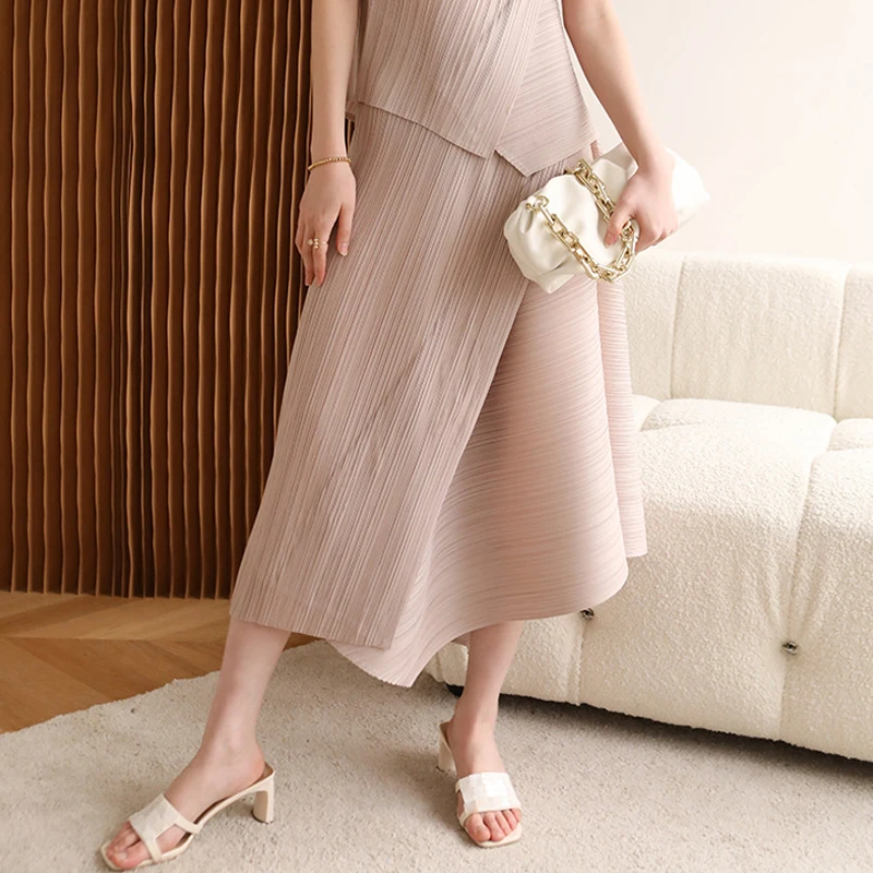 Miyake pleated skirt 21 summer new style irregular loose long skirt Office Lady fashion women skirts
Miyake pleated skirt 21 summer new style irregular loose long skirt Office Lady fashion women skirts