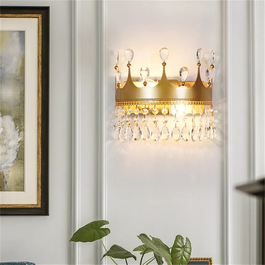 Post-modern creative living room wall lamp art bedside bedroom designer model room wall light crown princess lighting fixture
Post-modern creative living room wall lamp art bedside bedroom designer model room wall light crown princess lighting fixture