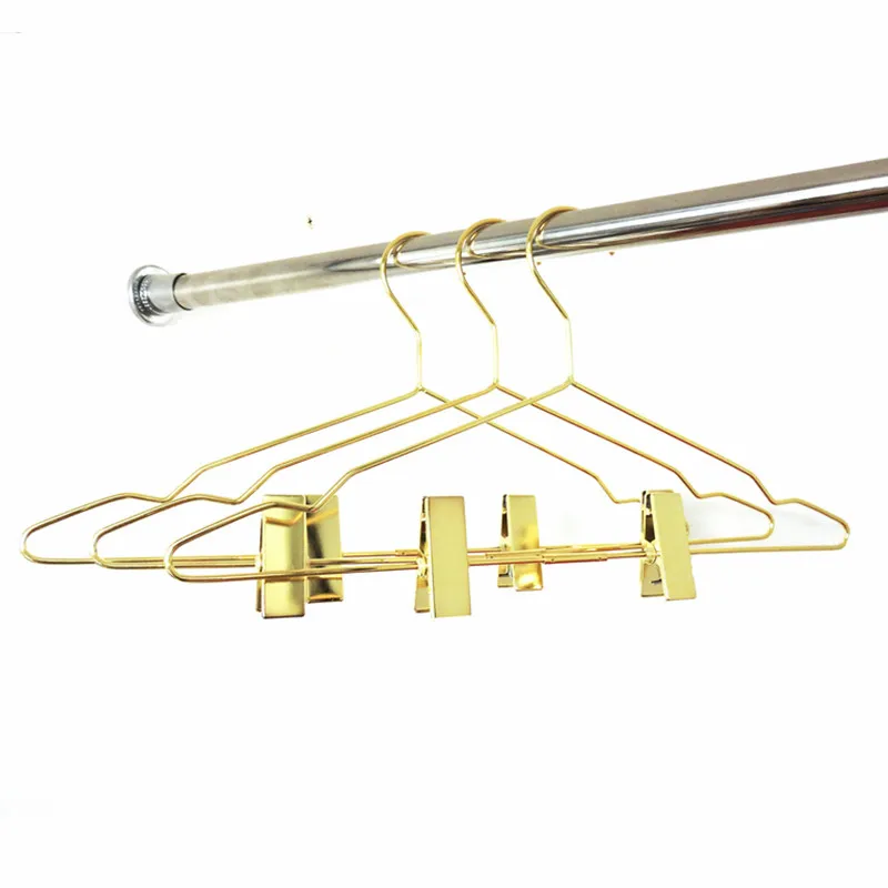 10 Pcs/lot 42cm Pant Hangers with Adjustable Non-slip Clips Rose Copper Gold Metal Skirt Trousers Hanger。
10 Pcs/lot 42cm Pant Hangers with Adjustable Non-slip Clips Rose Copper Gold Metal Skirt Trousers Hanger。