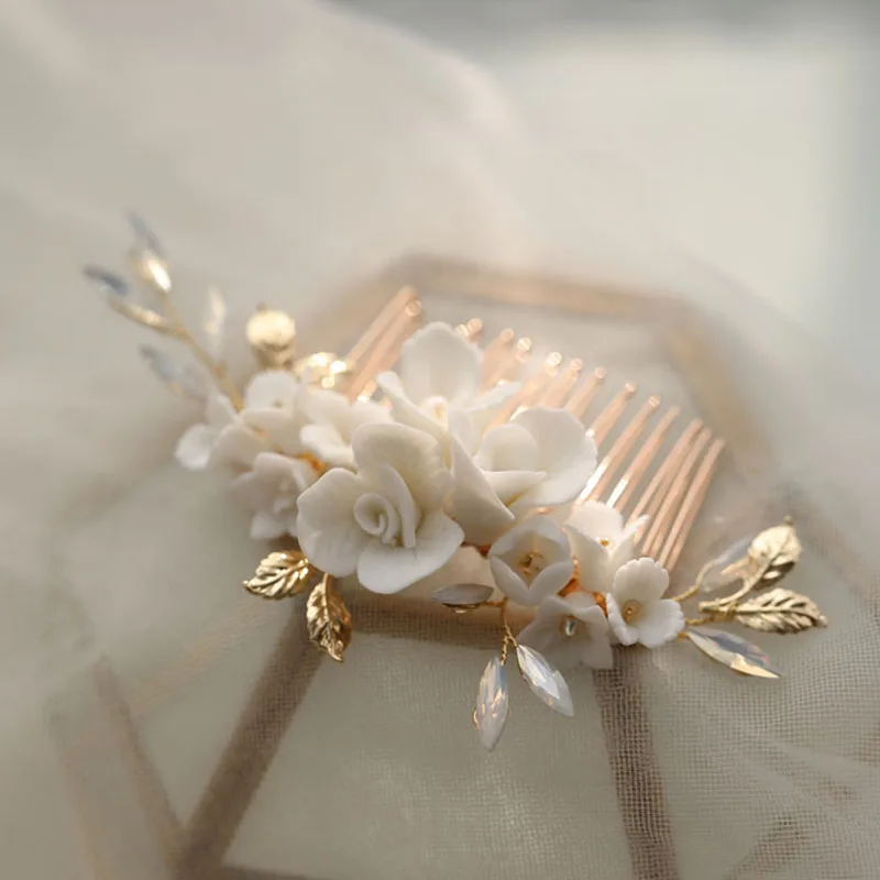 SLBRIDAL Golden Crystal Rhinestone Pearls Ceramic Flower Bridal Hair Comb Wedding Hair Accessories Bridesmaids Women Jewelry
SLBRIDAL Golden Crystal Rhinestone Pearls Ceramic Flower Bridal Hair Comb Wedding Hair Accessories Bridesmaids Women Jewelry