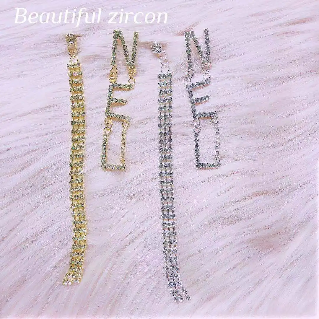 New women's fashion temperament tassel letter Pendant Earrings Jewelry Party simple Rhinestone Crystal Earrings accessories whol
New women's fashion temperament tassel letter Pendant Earrings Jewelry Party simple Rhinestone Crystal Earrings accessories whol