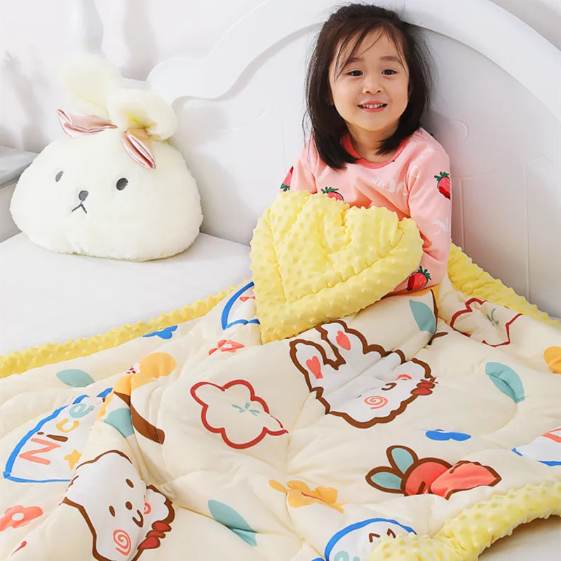 Doudou blanket baby spring and autumn kindergarten blanket Doudou is thickened winter children's blanket baby blanket small quil
Doudou blanket baby spring and autumn kindergarten blanket Doudou is thickened winter children's blanket baby blanket small quil