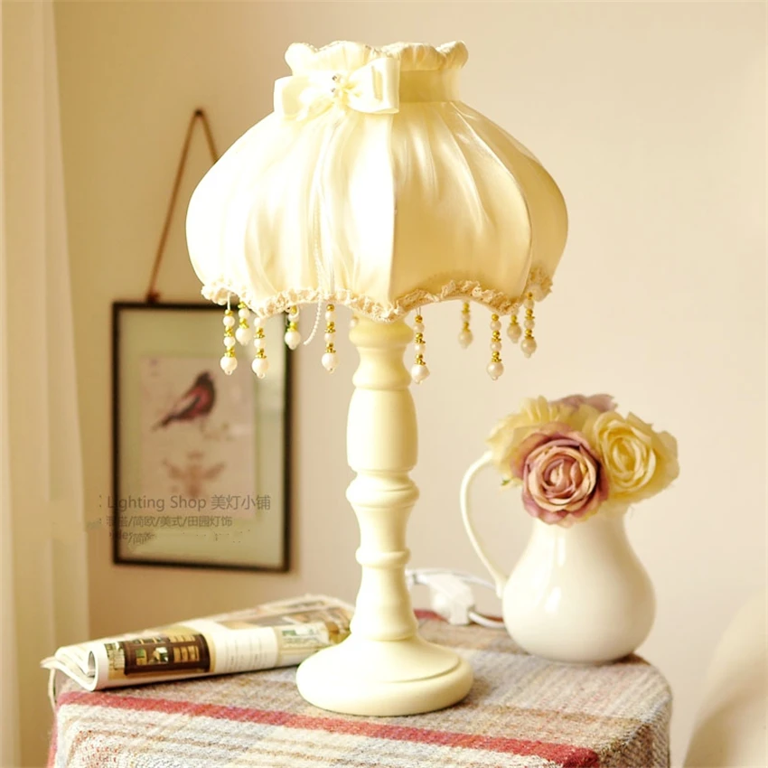 European Lace Fabric Table Lamps Bedroom Living Room Princess Room Children's Room Desktop Decorative Table Lights Fixtures
European Lace Fabric Table Lamps Bedroom Living Room Princess Room Children's Room Desktop Decorative Table Lights Fixtures