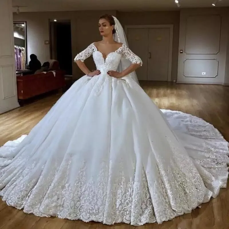 Half Sleeve Fluffy Ball Gown Tulle Lace Beaded Crystal Appliques Luxury Wedding Dress Bridal Wedding Gown Custom Size LS40
Half Sleeve Fluffy Ball Gown Tulle Lace Beaded Crystal Appliques Luxury Wedding Dress Bridal Wedding Gown Custom Size LS40