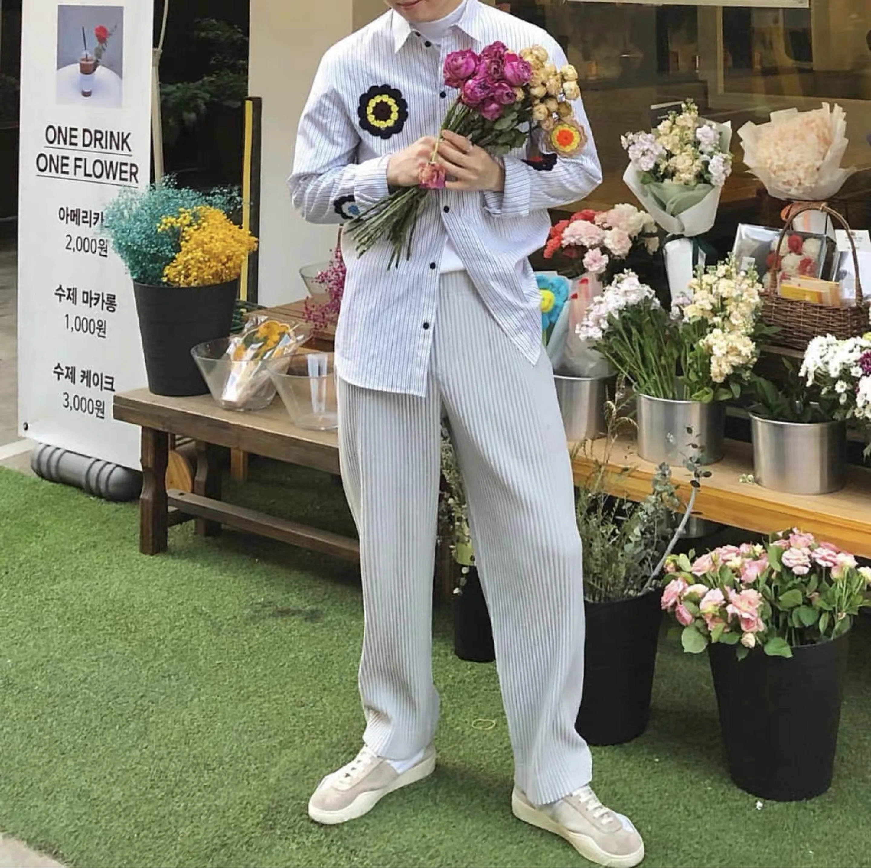 HOT SELLING Miyake fold wen Style fashion solid men Wide leg pants IN STOCK
HOT SELLING Miyake fold wen Style fashion solid men Wide leg pants IN STOCK