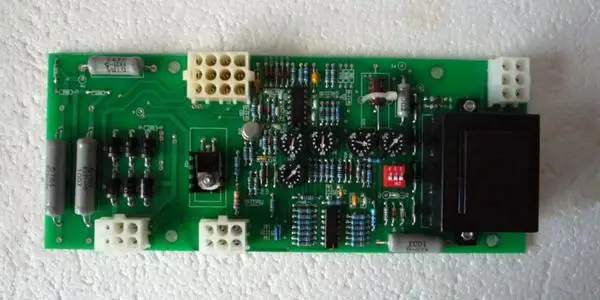 Автоматический регулятор напряжения сменный AVR A541432 подходит для генератора Siemens
Автоматический регулятор напряжения сменный AVR A541432 подходит для генератора Siemens