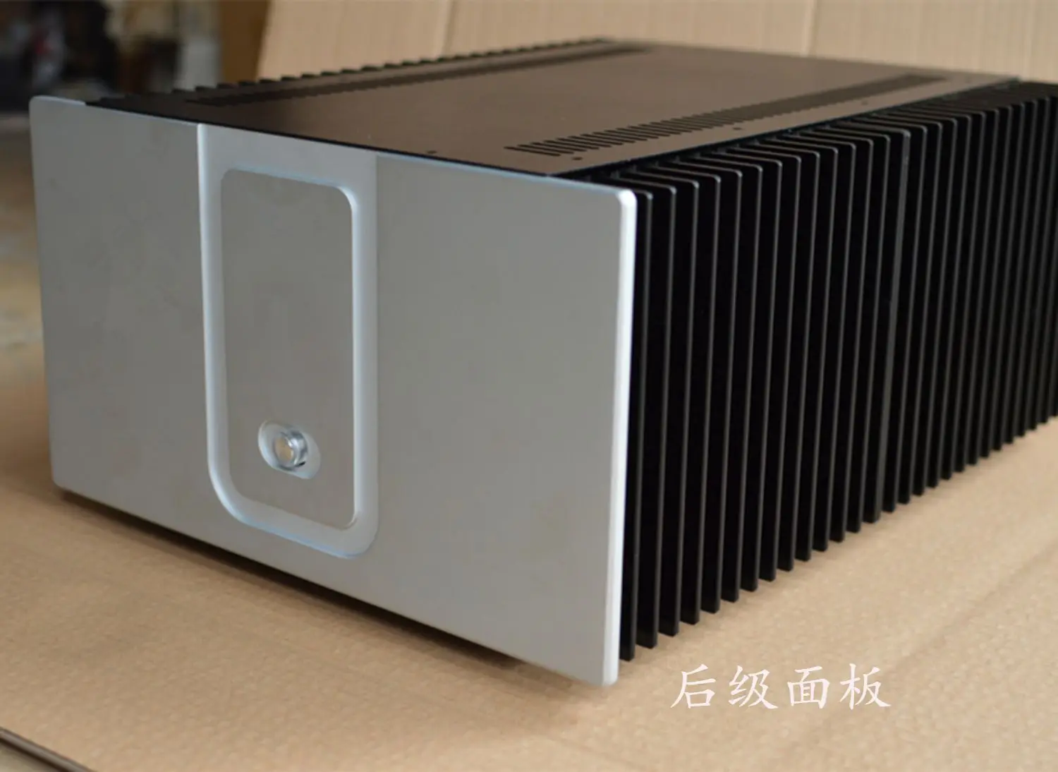 aluminum panel + iron boday amplifier chassis Preamplifier case AMP EnclosureDIY box (320 *180*406mm)
aluminum panel + iron boday amplifier chassis Preamplifier case AMP EnclosureDIY box (320 *180*406mm)