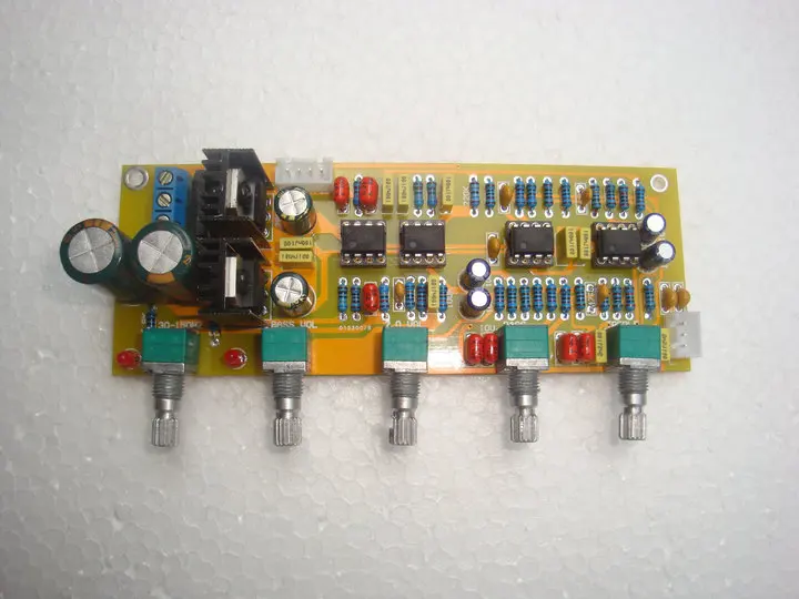 NE5532 AC dual 12-15V fever front Pre-level tone board Suitable for 2.1 channel amplifier board
NE5532 AC dual 12-15V fever front Pre-level tone board Suitable for 2.1 channel amplifier board