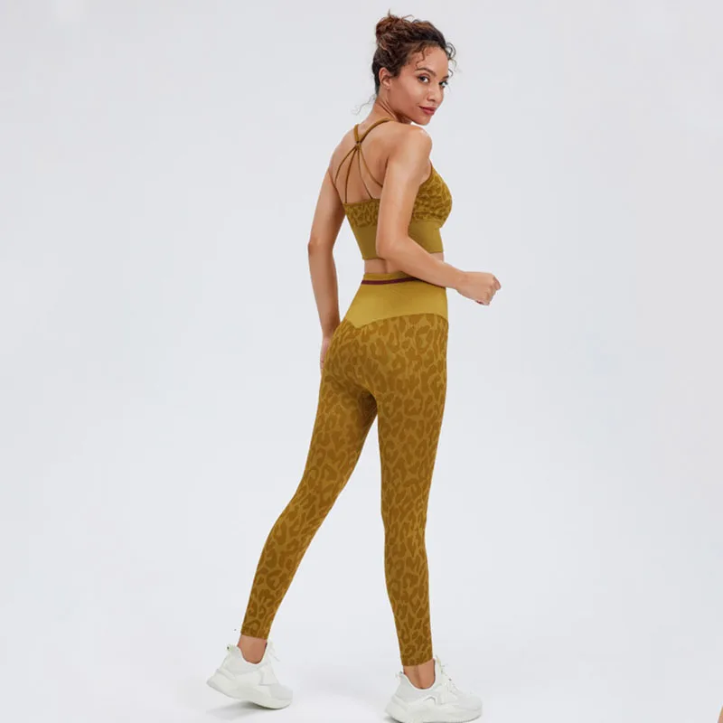 Gym Set Women Workout Seamless Yoga Set Running Clothing 2 Piece Sportswear Fitness Top Bra High Waist Leggings Sport Suits
Gym Set Women Workout Seamless Yoga Set Running Clothing 2 Piece Sportswear Fitness Top Bra High Waist Leggings Sport Suits