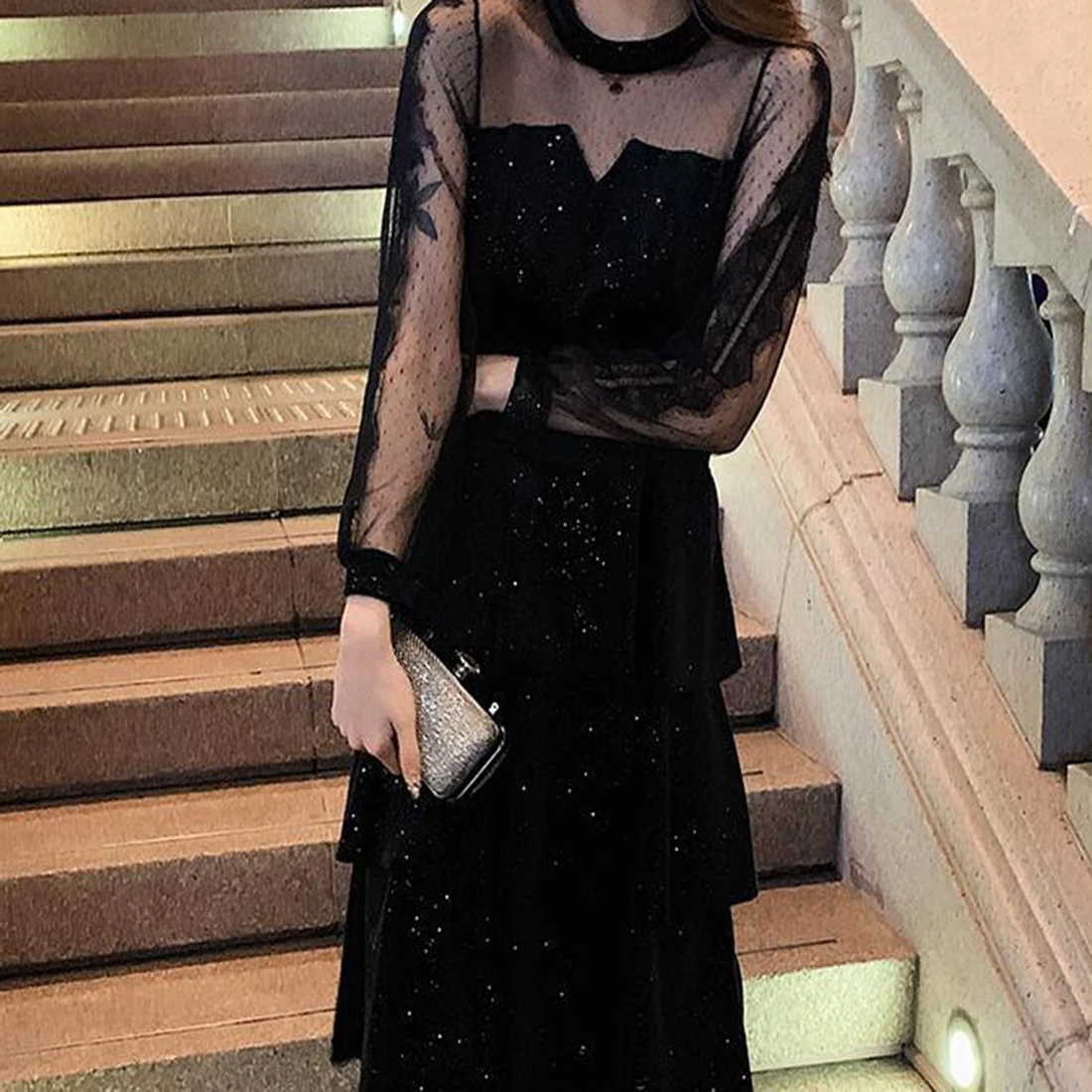 Plus Size Black High-Necked Lace Transparent Dresses For Women 2021 A-Line Evening Dress With Sleeves Multi-Layer Cake Dress
Plus Size Black High-Necked Lace Transparent Dresses For Women 2021 A-Line Evening Dress With Sleeves Multi-Layer Cake Dress