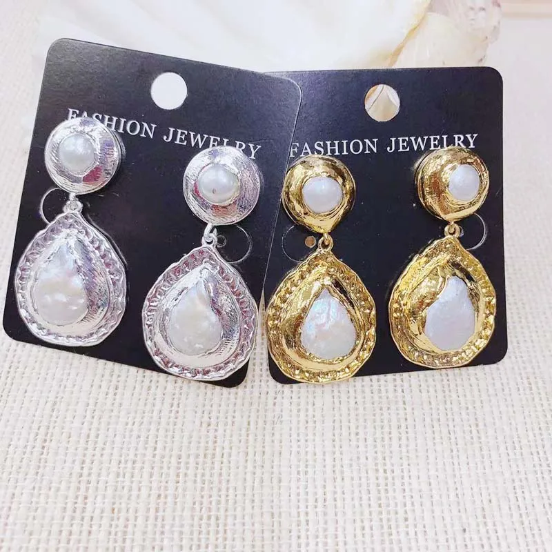 New Fashion Drop Earring Freshwater Pearl Charm Dangle of Earring Mix Color
New Fashion Drop Earring Freshwater Pearl Charm Dangle of Earring Mix Color
