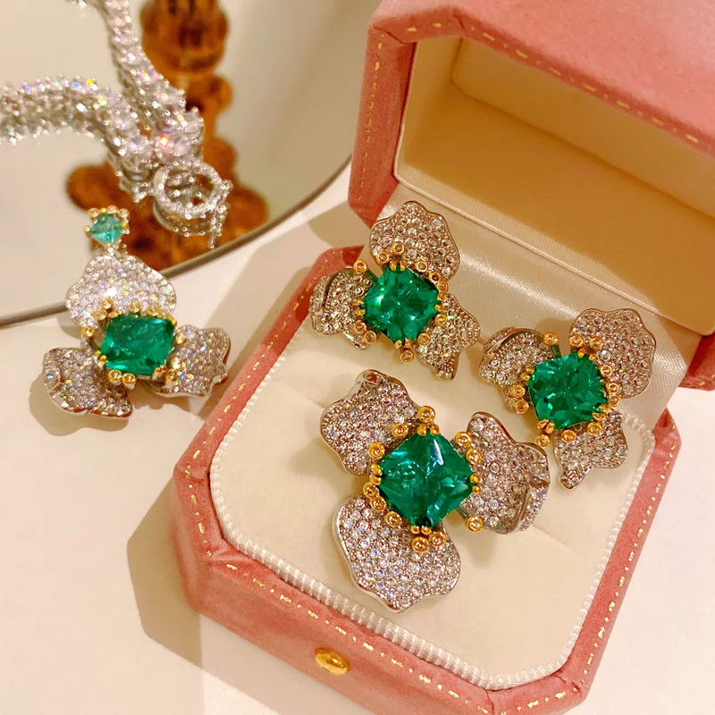 CC Vintage Jewelry Necklace Ring Earrings Pendant Lake Gold Color Shining Charms Luxury Jewellery Flower Shape Bijoux Gift S035
CC Vintage Jewelry Necklace Ring Earrings Pendant Lake Gold Color Shining Charms Luxury Jewellery Flower Shape Bijoux Gift S035