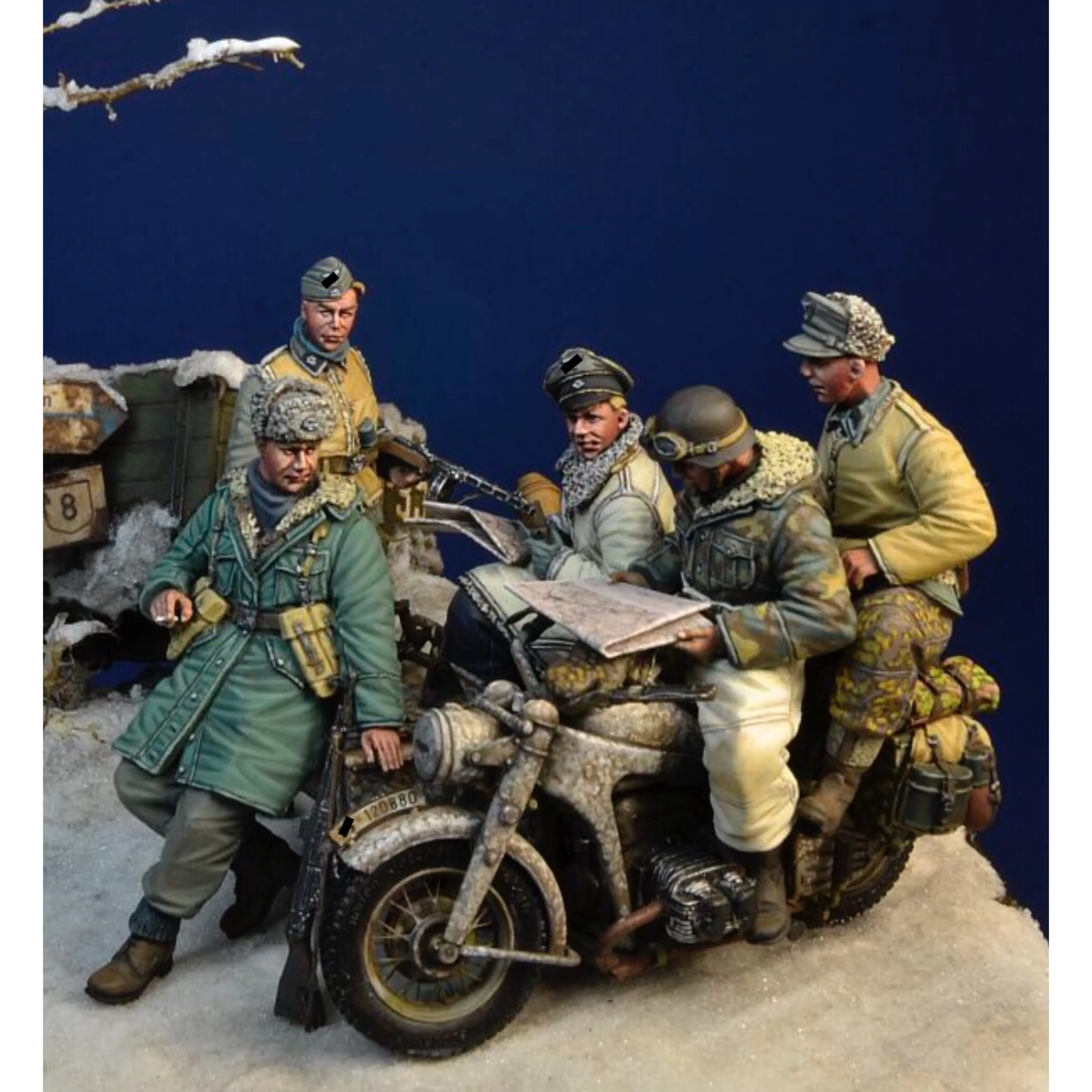 1/35 Resin Model Figure GK,5 figures + motorcycle accessories ,There is no motorcycle , Unassembled and unpainted kit
1/35 Resin Model Figure GK,5 figures + motorcycle accessories ,There is no motorcycle , Unassembled and unpainted kit