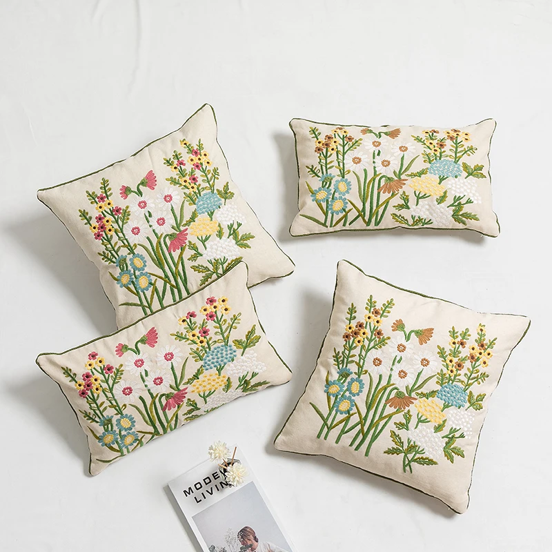 European and American fashion small chrysanthemum cotton and linen embroidery sofa cushion cover 1 piece without filler
European and American fashion small chrysanthemum cotton and linen embroidery sofa cushion cover 1 piece without filler
