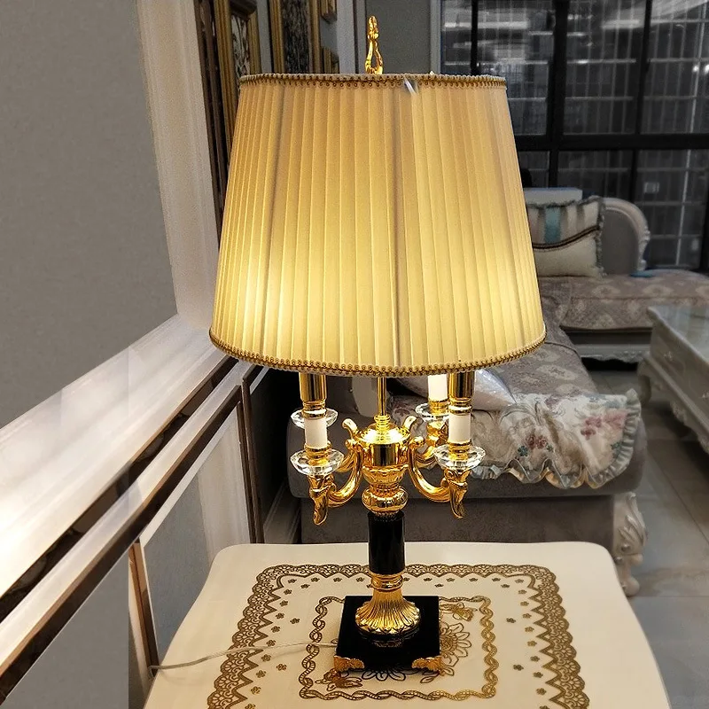 High quality Luxury fashion black crystal table lamp bedroom bedside lamp lamps brief modern decoration led table lamp
High quality Luxury fashion black crystal table lamp bedroom bedside lamp lamps brief modern decoration led table lamp