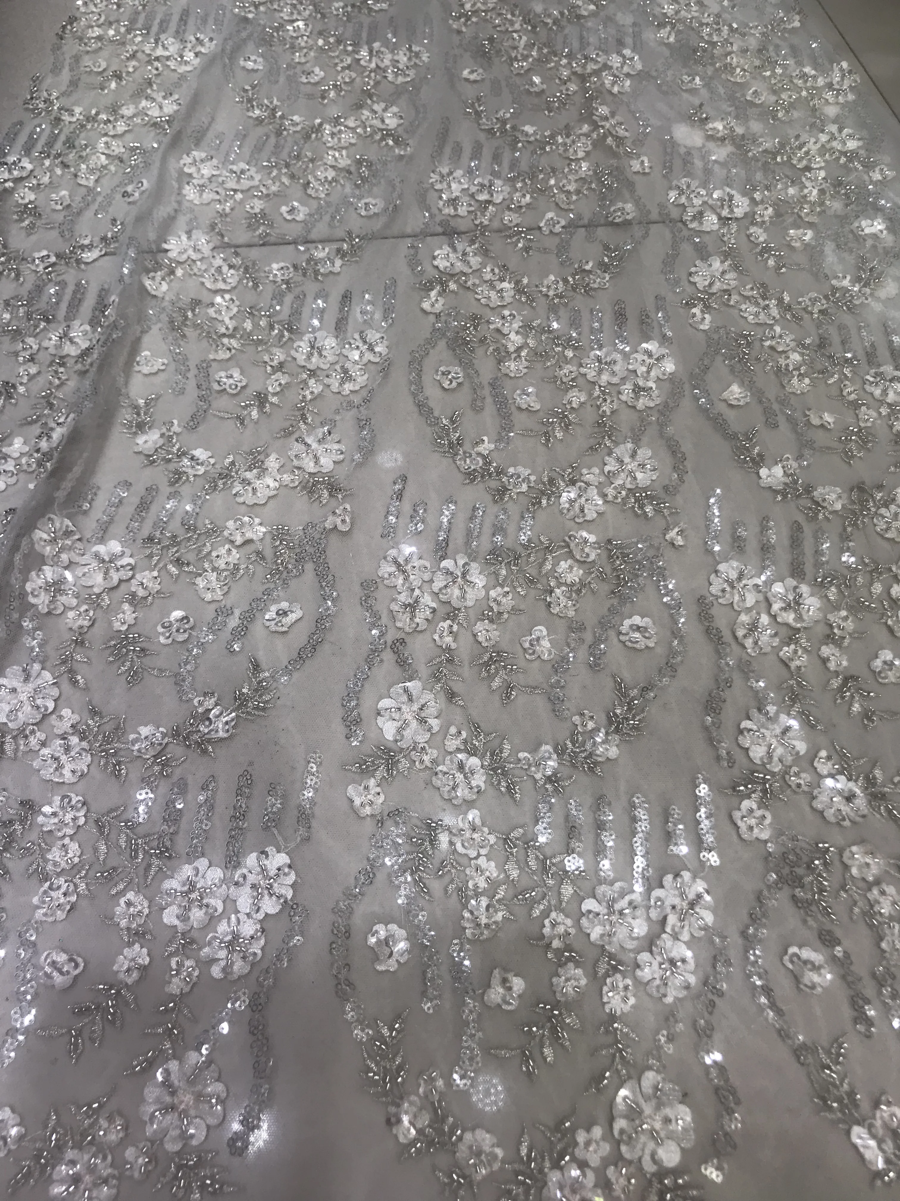 African Lace Fabric with beads J-32885 High Quality Nigerian Lace Material French Tulle
African Lace Fabric with beads J-32885 High Quality Nigerian Lace Material French Tulle