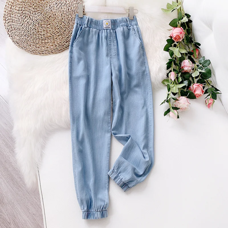 New Designer Spring Womens Vintage Little daisy Jeans Ladies Bleached Denim Pants Female Loose Elastic Trousers
New Designer Spring Womens Vintage Little daisy Jeans Ladies Bleached Denim Pants Female Loose Elastic Trousers